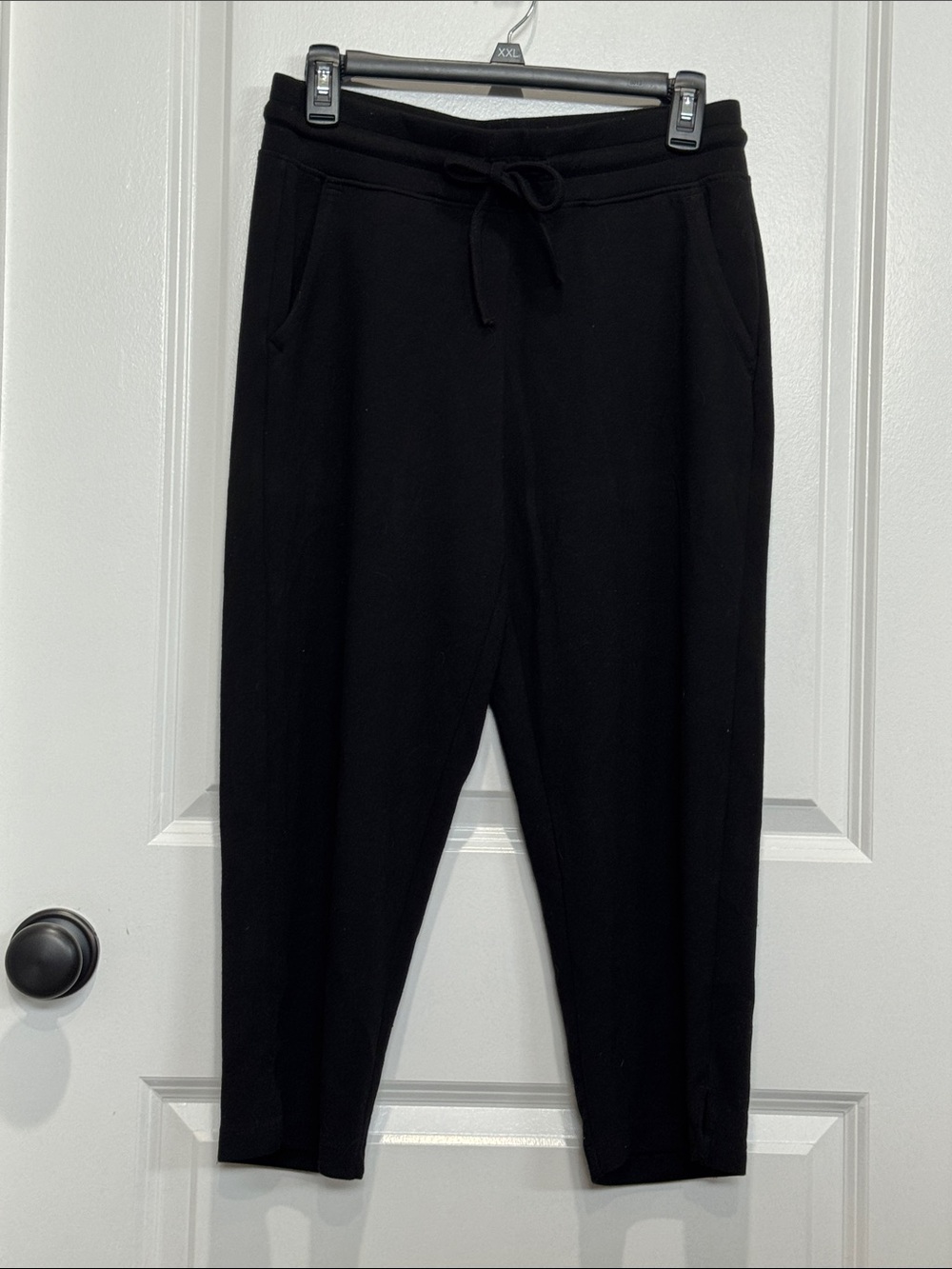 32 Degrees Cool Women’s Black Drawstring Capris